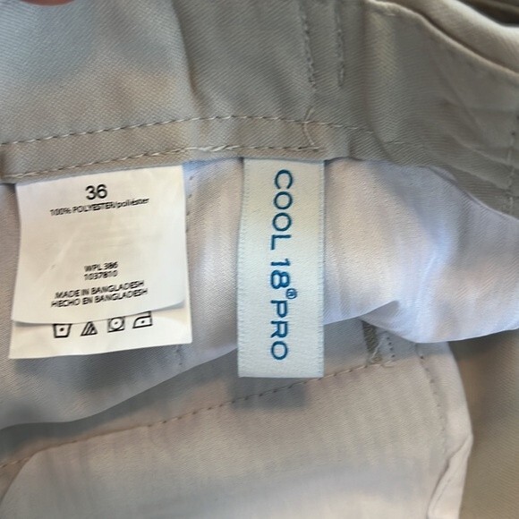 Haggar Men’s Cool 18 Pro Pleated Expandable Shorts - Picture 3 of 9